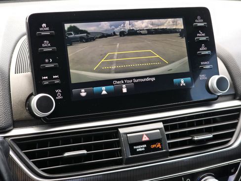 Used 2018 Honda Accord Sport image 24