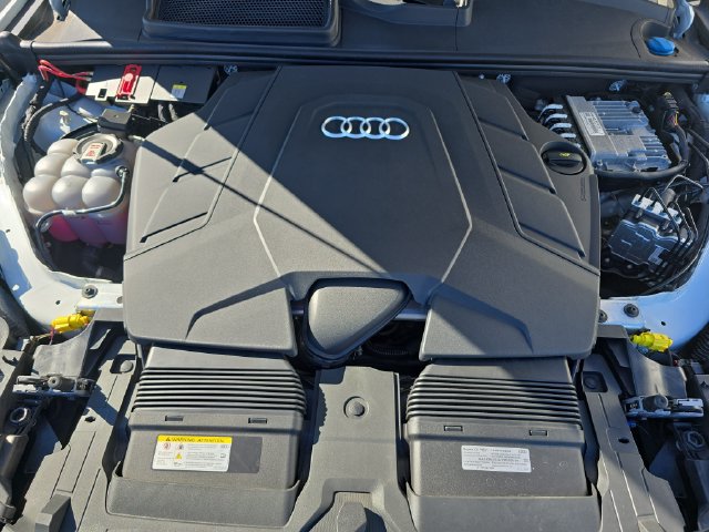 Used 2023 Audi Q7 3.0T Premium Plus w/ Premium Plus Package AWD/4WD image 35