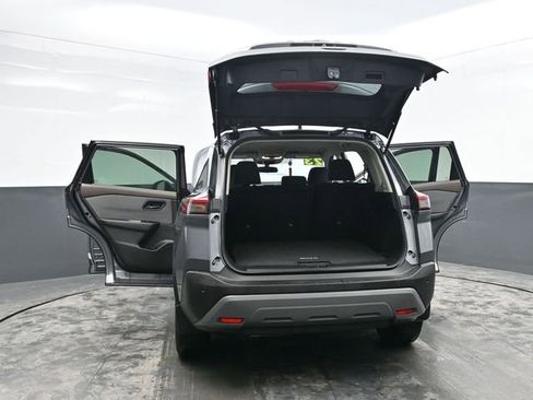 Used 2023 Nissan Rogue S image 42