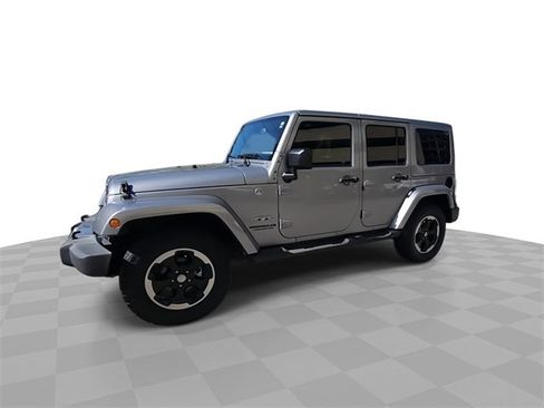 Used 2017 Jeep Wrangler Unlimited Sahara w/ Connectivity Group image 4