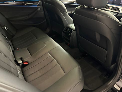 Used 2021 BMW 530e w/ Convenience Package RWD image 30