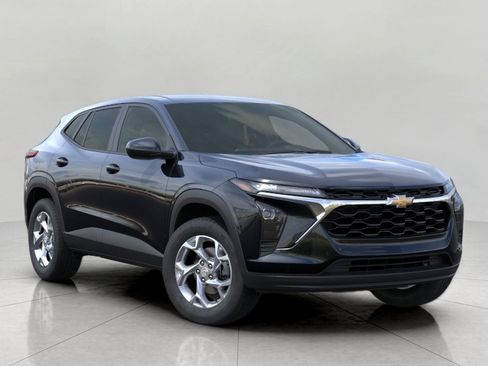 New 2026 Chevrolet Trax LS w/ LS Convenience Package FWD image 1