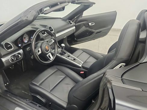 Used 2018 Porsche 718 Boxster S RWD image 39