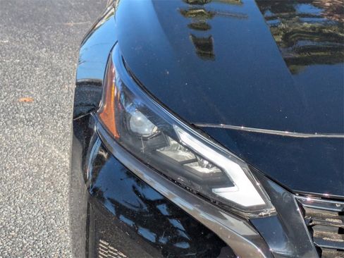 Used 2024 Nissan Altima 2.5 SR image 10