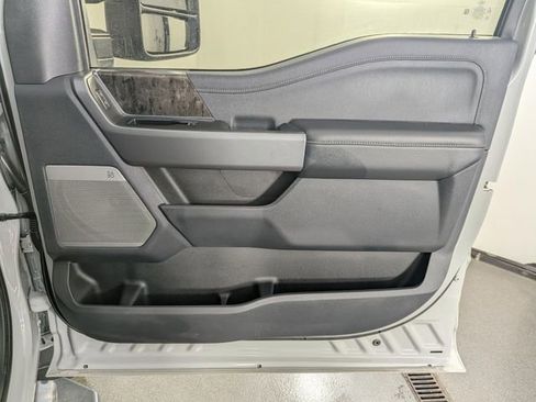Used 2025 Ford F350 Lariat image 24