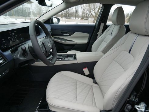 New 2026 Nissan Sentra SL w/ Floor Mat Package image 5