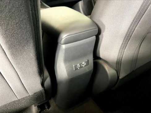 Used 2026 Nissan Kicks SV w/ Charging Package FWD image 10