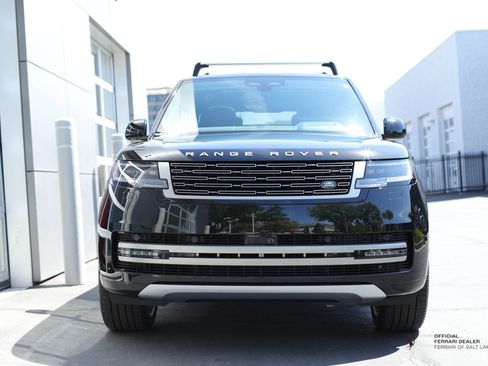 Used 2025 Land Rover Range Rover Autobiography image 2