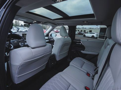 New 2026 Mitsubishi Outlander SEL AWD/4WD image 70