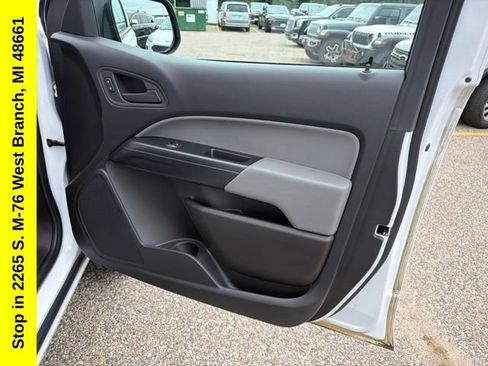 Used 2022 Chevrolet Colorado W/T RWD image 22