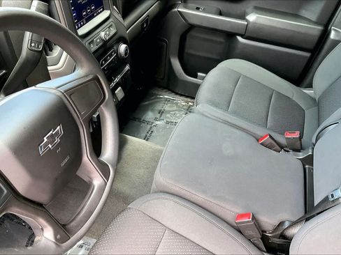 Used 2021 Chevrolet Silverado 1500 Custom Trail Boss AWD/4WD image 17