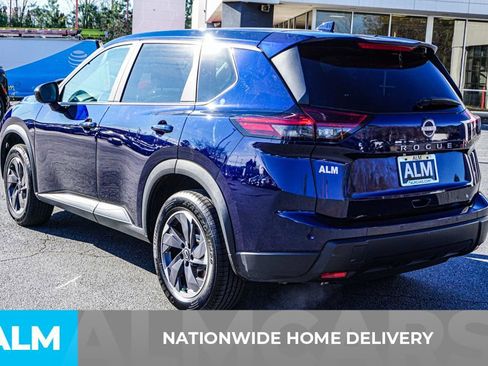 Used 2025 Nissan Rogue SV image 5