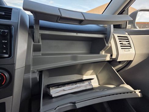 Used 2013 Toyota Corolla LE image 29