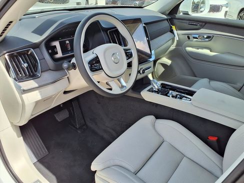 New 2026 Volvo XC90 B6 Ultra image 9