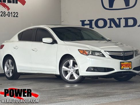 Used 2015 Acura ILX w/ Technology Package FWD image 1
