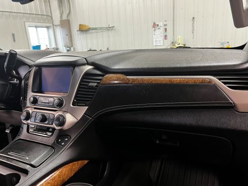 Used 2015 GMC Yukon Denali w/ Touring Package AWD/4WD image 19