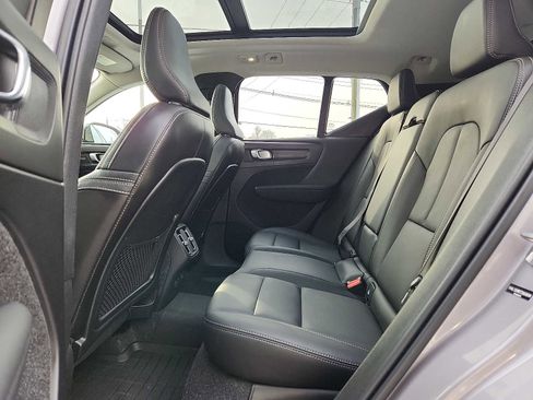 Used 2026 Volvo XC40 B5 Ultra image 10