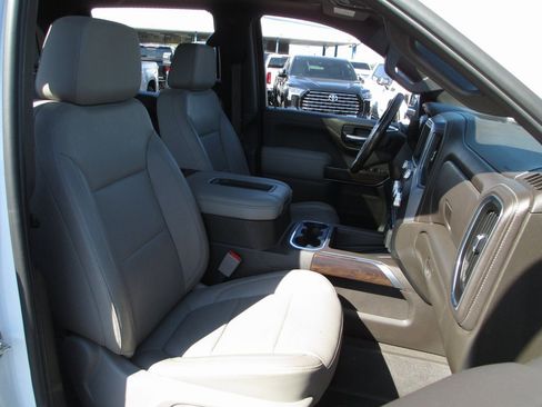 Used 2019 GMC Sierra 1500 SLT w/ SLT Premium Package image 22