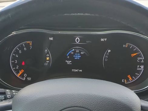 Used 2022 Jeep Grand Cherokee Laredo X RWD image 32