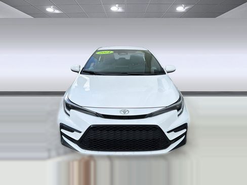 Used 2024 Toyota Corolla SE FWD image 6