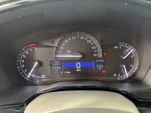 Used 2018 Cadillac XT5 Luxury w/ Driver Awareness Package AWD/4WD image 16