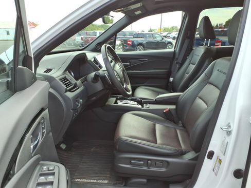 Used 2023 Honda Ridgeline Black Edition image 12