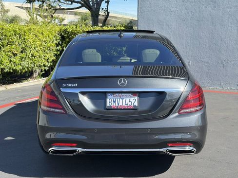 Used 2018 Mercedes-Benz S 560 Sedan image 8
