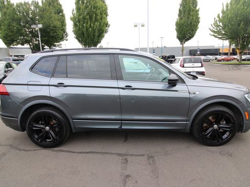 Used 2019 Volkswagen Tiguan SEL Premium R-Line image 6