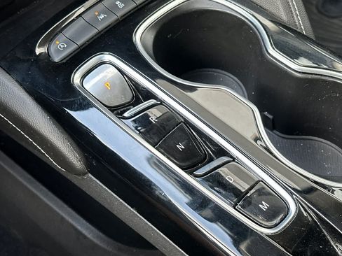 Used 2022 Buick Envision Preferred FWD image 23