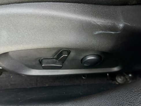 Used 2025 Jeep Compass Trailhawk w/ Trailhawk Elite Group image 24