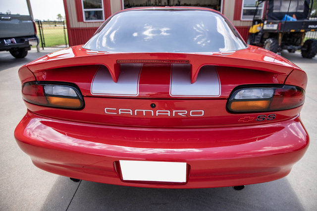 Used 2002 Chevrolet Camaro Z28 w/ SS Performance/Appearance Pkg RWD image 34