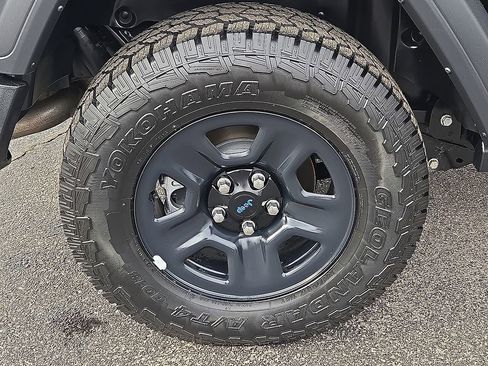 Used 2023 Jeep Wrangler Sport image 7