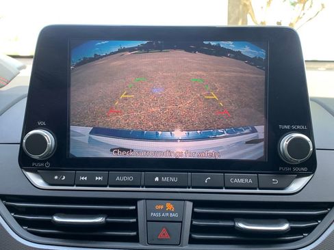 Used 2023 Nissan Altima 2.5 SR FWD image 17