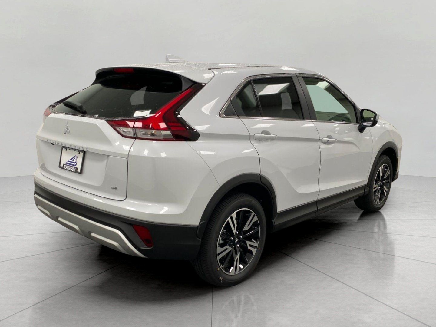 New 2026 Mitsubishi Eclipse Cross AWD image 3