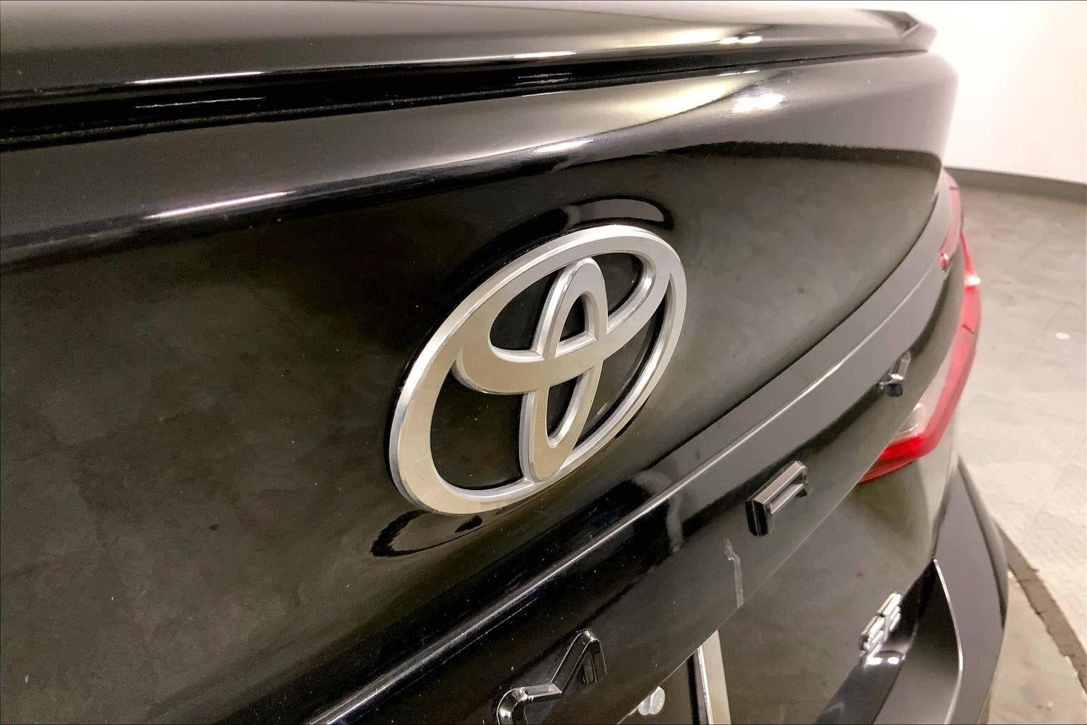 Used 2025 Toyota Camry SE FWD image 29