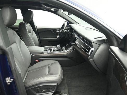 Used 2020 Audi Q8 Prestige w/ Prestige Package image 23