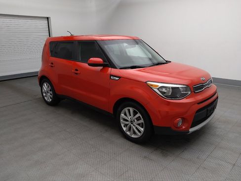 Used 2019 Kia Soul + image 11