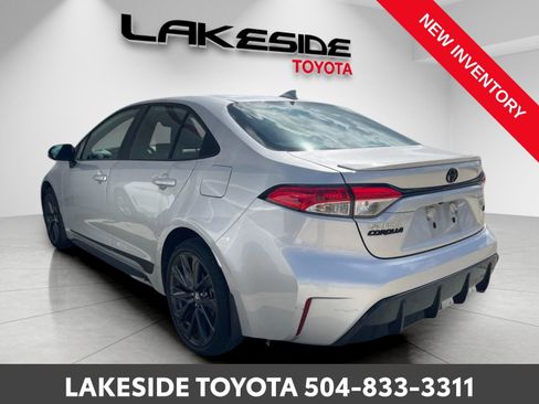 Used 2023 Toyota Corolla SE image 4