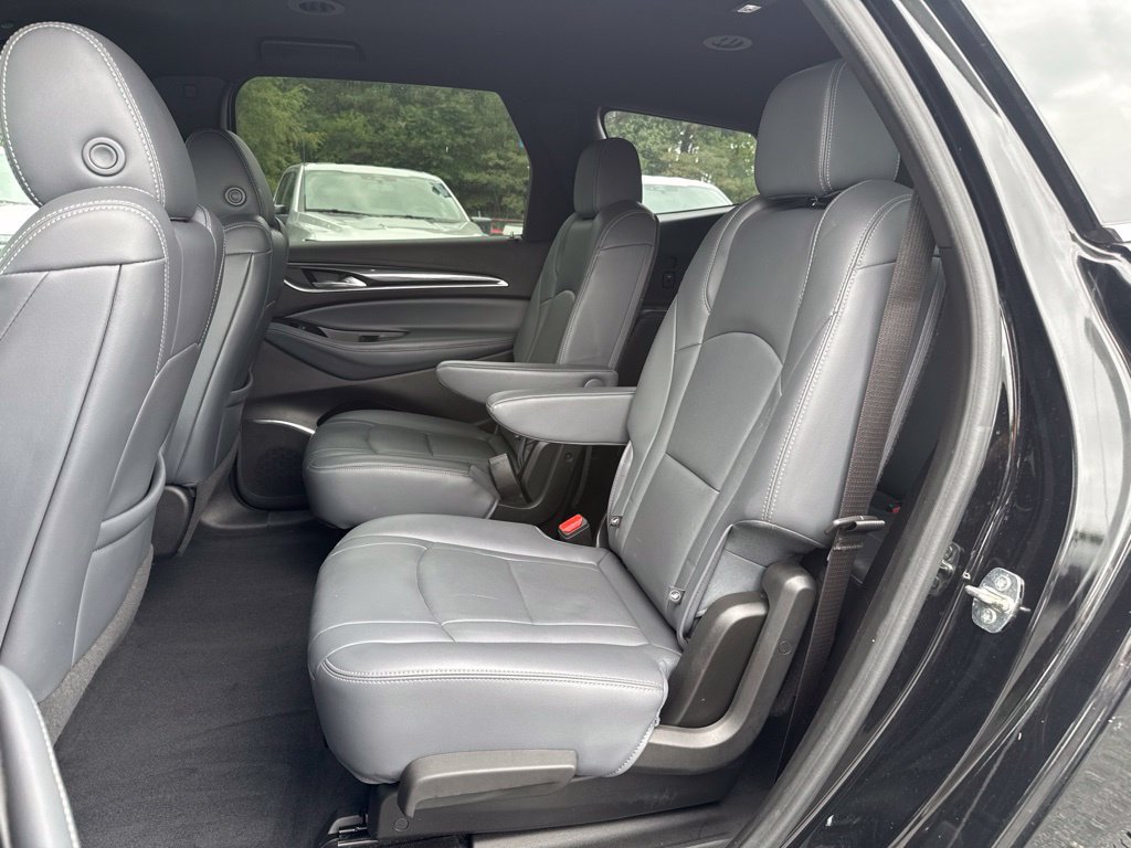 Used 2023 Buick Enclave Essence FWD image 10