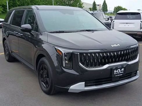 New 2026 Kia Carnival LX FWD image 5