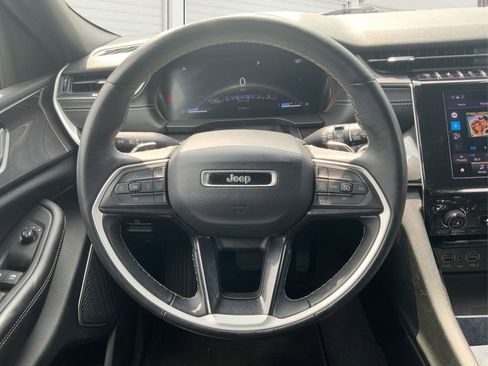 Used 2022 Jeep Grand Cherokee Altitude image 15