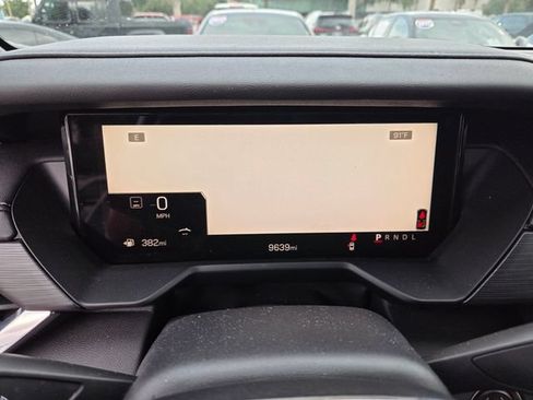 Used 2025 GMC Acadia Elevation FWD image 31
