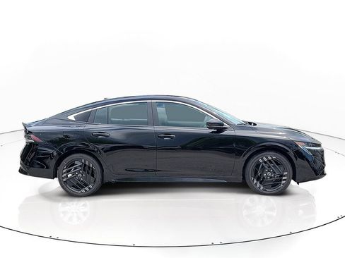 New 2027 Nissan Sentra SR w/ Floor Mat Package FWD image 5