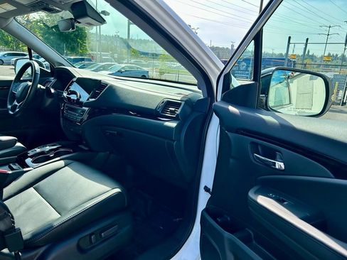Used 2022 Honda Pilot Elite image 18
