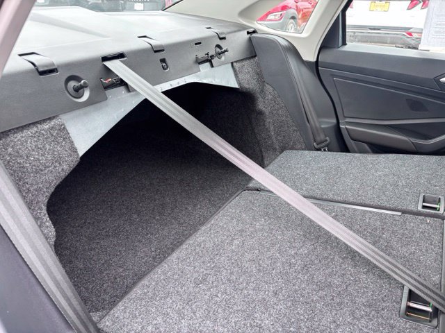 Used 2024 Volkswagen Jetta SE w/ Panoramic Sunroof Package FWD image 50