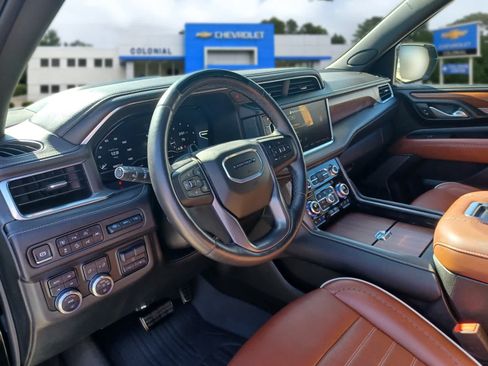 Used 2024 GMC Yukon XL Denali Ultimate w/ LPO, Floor Liner Package AWD/4WD image 8