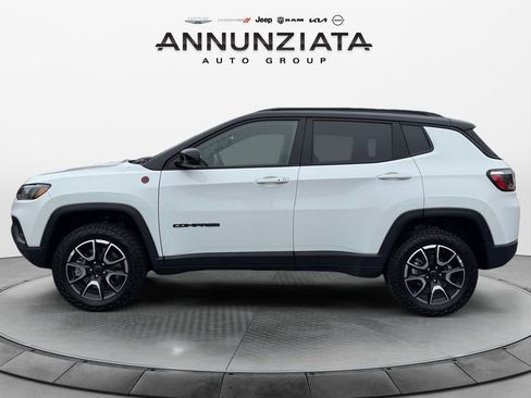 Certified 2025 Jeep Compass Trailhawk image 2