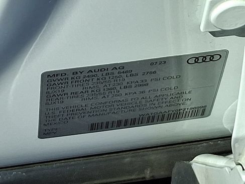 Used 2023 Audi Q5 2.0T Premium w/ Convenience Package AWD/4WD image 29