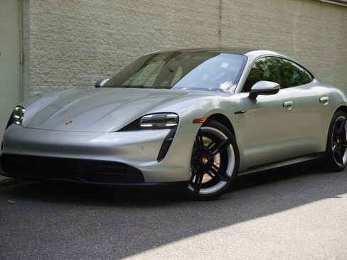 Used 2021 Porsche Taycan RWD image 1
