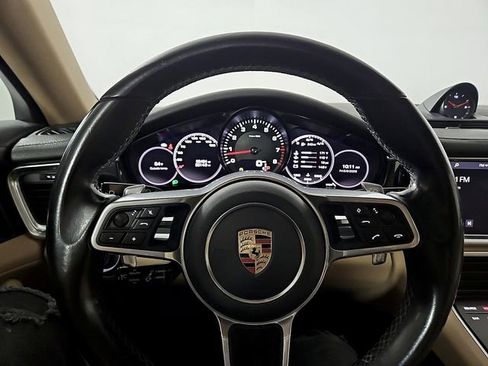 Used 2018 Porsche Panamera 4 AWD/4WD image 20